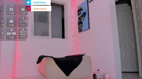 Snapshot of kimberlykors_ chatting on June 18, 8:58 am Kimberly online show from June 18, 8:58 am