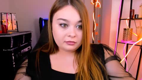 Snapshot of kimberlymaran chatting on December 7, 12:13 pm The one that you wont be able to forget online show from December 7, 12:13 pm