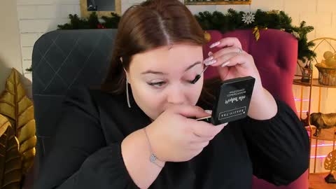 Snapshot of kimberlymaran chatting on December 27, 9:17 am The one that you wont be able to forget online show from December 27, 9:17 am