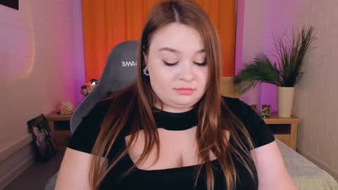 Snapshot of kimberlymaran chatting on January 15, 3:18 pm The one that you wont be able to forget online show from January 15, 3:18 pm