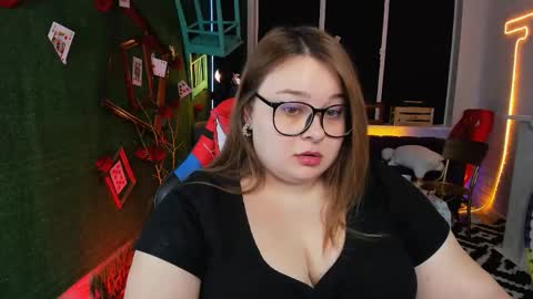 Snapshot of kimberlymaran chatting on February 22, 9:12 am The one that you wont be able to forget online show from February 22, 9:12 am