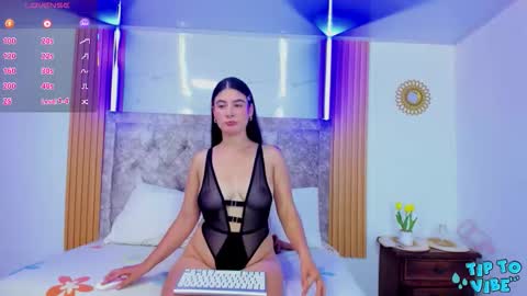 KAREN  online show from November 7, 7:03 pm