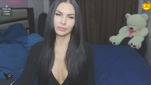 KIm online show from December 5, 6:55 pm