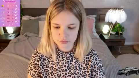 KimEvanss online show from May 15, 7:04 am