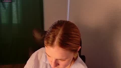 KimEvanss online show from July 19, 5:22 am