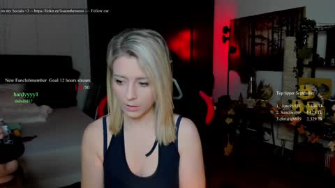 Wolfs Girl online show from September 27, 1:05 pm