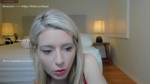 Wolfs Girl online show from November 15, 5:09 pm