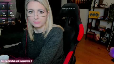 Wolfs Girl online show from December 19, 4:03 pm