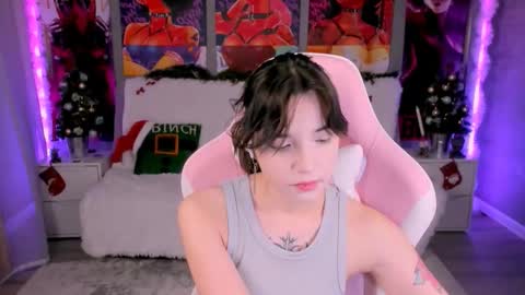 Snapshot of kimm_wong chatting on January 19, 12:42 pm kimm wong online show from January 19, 12:42 pm