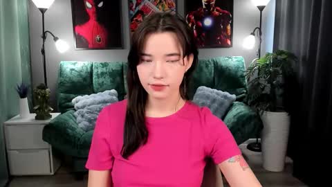 Snapshot of kimm_wong chatting on February 1, 6:23 am kimm wong online show from February 1, 6:23 am