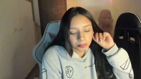 kimmi online show from October 27, 11:09 pm