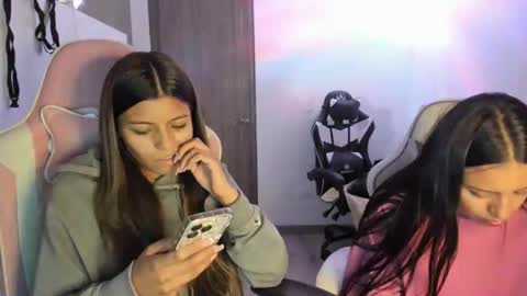 kimmi online show from November 9, 11:14 pm