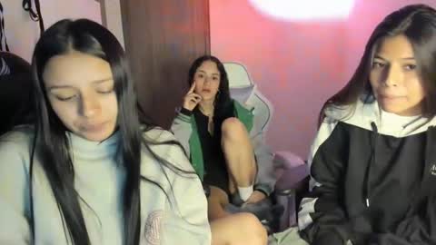 kimmi online show from November 11, 11:16 pm