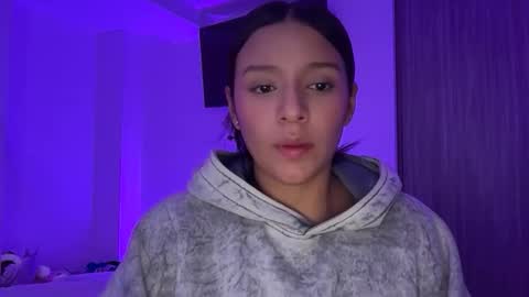 kimmi online show from March 10, 10:04 pm