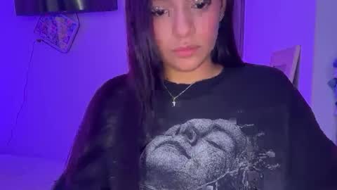 kimmi online show from March 17, 8:45 pm