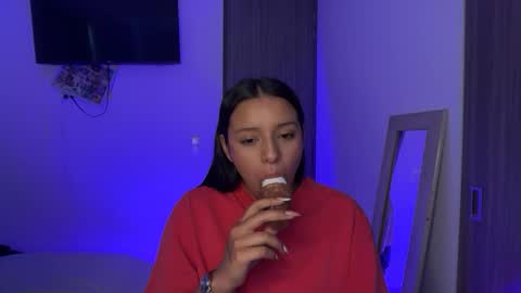 kimmi online show from March 27, 10:20 pm