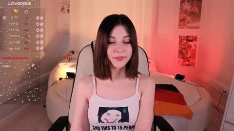  Your Kimmie  follow me  online show from September 26, 9:02 am