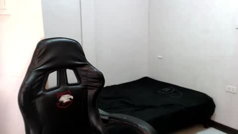 Snapshot of kimmy_fuckinggreat chatting on December 7, 5:15 am kim ejara online show from December 7, 5:15 am