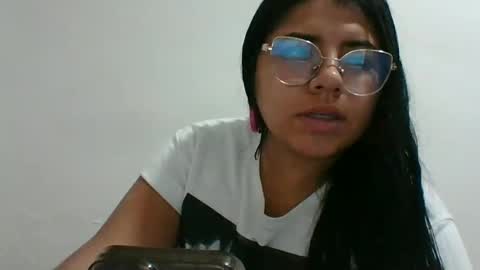 Kimmy online show from February 5, 6:37 pm