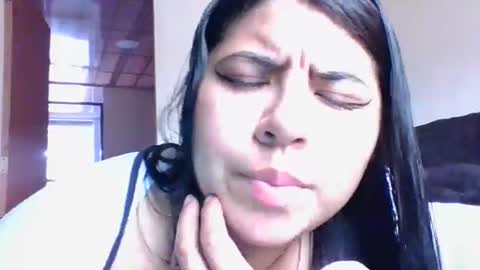 Kimmy online show from February 10, 5:19 pm