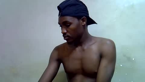 Snapshot of kimzsguyz chatting on February 27, 8:31 pm kimzsguyz online show from February 27, 8:31 pm