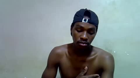 Snapshot of kimzsguyz chatting on March 1, 6:59 am kimzsguyz online show from March 1, 6:59 am