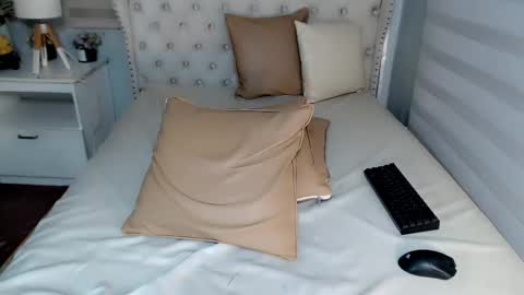 kina online show from April 16, 6:52 pm