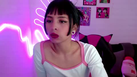 Snapshot of kind_scarlett chatting on January 30, 3:44 am Kind Scarlett online show from January 30, 3:44 am
