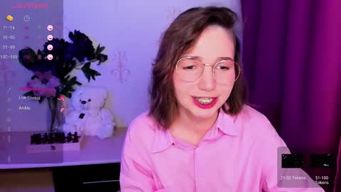 Hazel online show from February 11, 9:09 pm