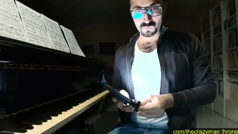 Snapshot of king7045 chatting on April 5, 8:28 pm king7045 online show from April 5, 8:28 pm