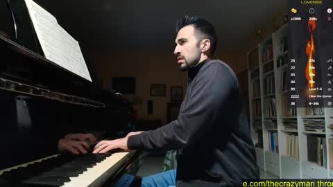 Snapshot of king7045 chatting on April 9, 9:42 pm king7045 online show from April 9, 9:42 pm