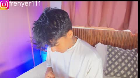 king  help me reach 100 likes online show from April 12, 5:40 pm