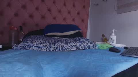 Bella online show from September 20, 3:07 am