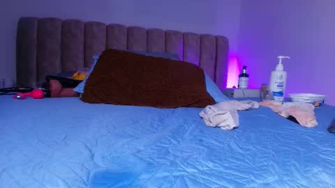 Bella online show from November 26, 3:07 am