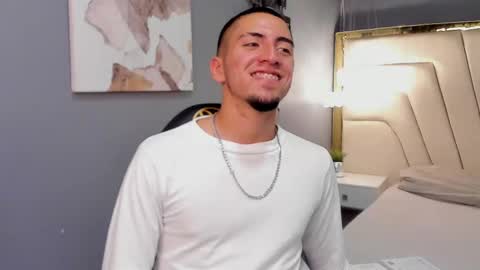 Snapshot of king_dante_ chatting on December 12, 8:53 pm King Dante online show from December 12, 8:53 pm