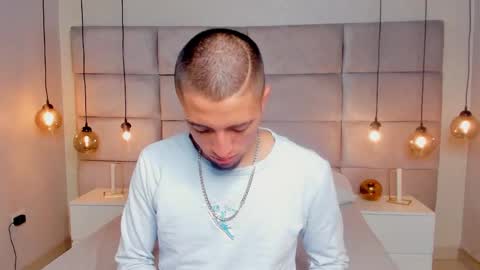 Snapshot of king_dante_ chatting on December 16, 11:18 pm King Dante online show from December 16, 11:18 pm
