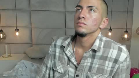 Snapshot of king_dante_ chatting on December 31, 4:16 am King Dante online show from December 31, 4:16 am
