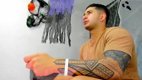 Angel Falconer online show from October 15, 3:06 am