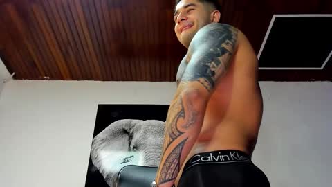 Angel Falconer online show from November 13, 12:20 am