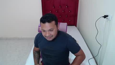 King LEO  online show from January 14, 12:55 pm