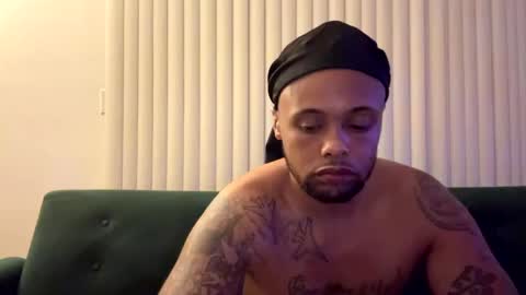 Snapshot of kingdabiggest chatting on September 21, 9:33 am KingDaBiggest online show from September 21, 9:33 am