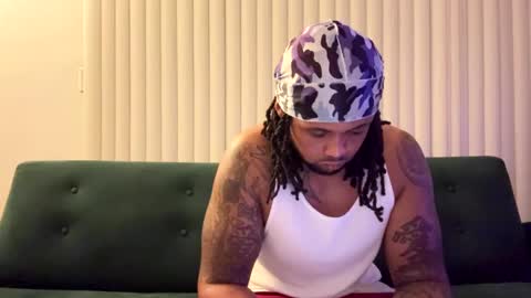 Snapshot of kingdabiggest chatting on September 28, 9:47 am KingDaBiggest online show from September 28, 9:47 am