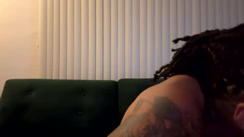 Snapshot of kingdabiggest chatting on October 1, 6:19 am KingDaBiggest online show from October 1, 6:19 am