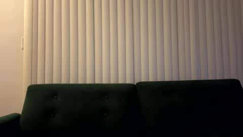 Snapshot of kingdabiggest chatting on October 14, 6:25 am KingDaBiggest online show from October 14, 6:25 am