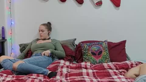 Scarred Thighs online show from December 21, 4:52 am