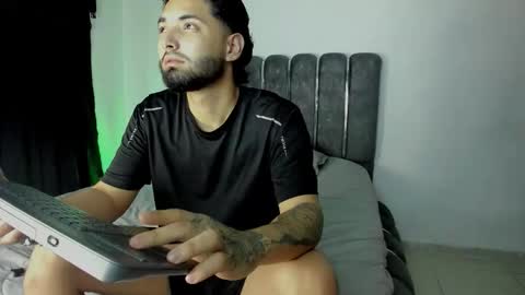 Snapshot of kingdominicx chatting on March 19, 8:07 am Dominic online show from March 19, 8:07 am