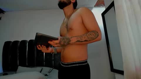 Snapshot of kingdominicx chatting on March 22, 8:34 pm Dominic online show from March 22, 8:34 pm