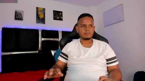 Snapshot of kingg_jay chatting on May 5, 11:40 am kingg_jay online show from May 5, 11:40 am