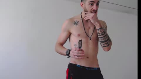 Snapshot of kingkarlos_ chatting on December 19, 10:13 am KingKarlos online show from December 19, 10:13 am