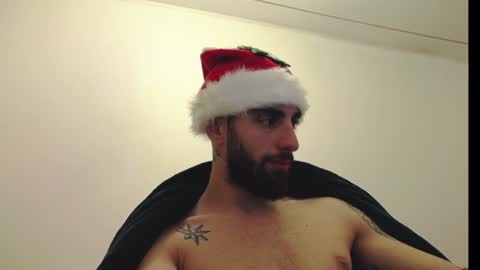 Snapshot of kingkarlos_ chatting on December 24, 5:34 pm KingKarlos online show from December 24, 5:34 pm